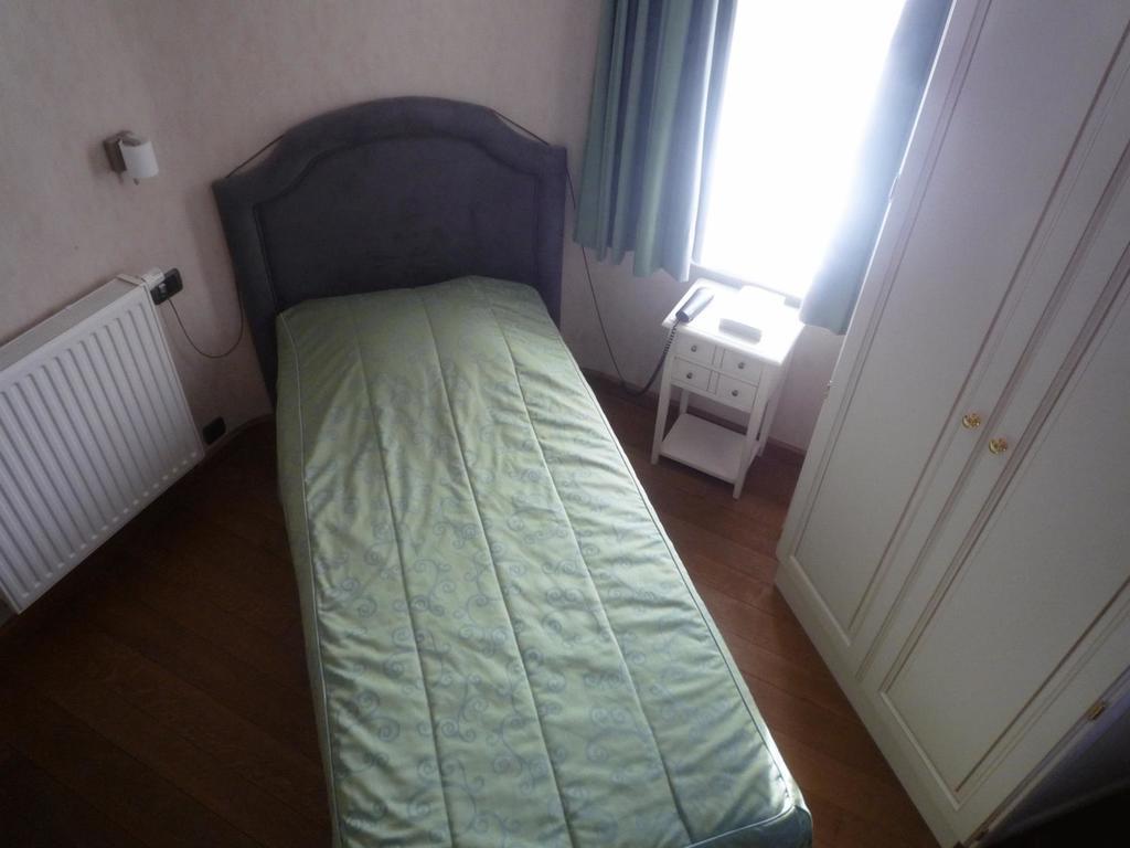 ホテル ル シャトー ドゥ ロンドゥー 部屋 写真